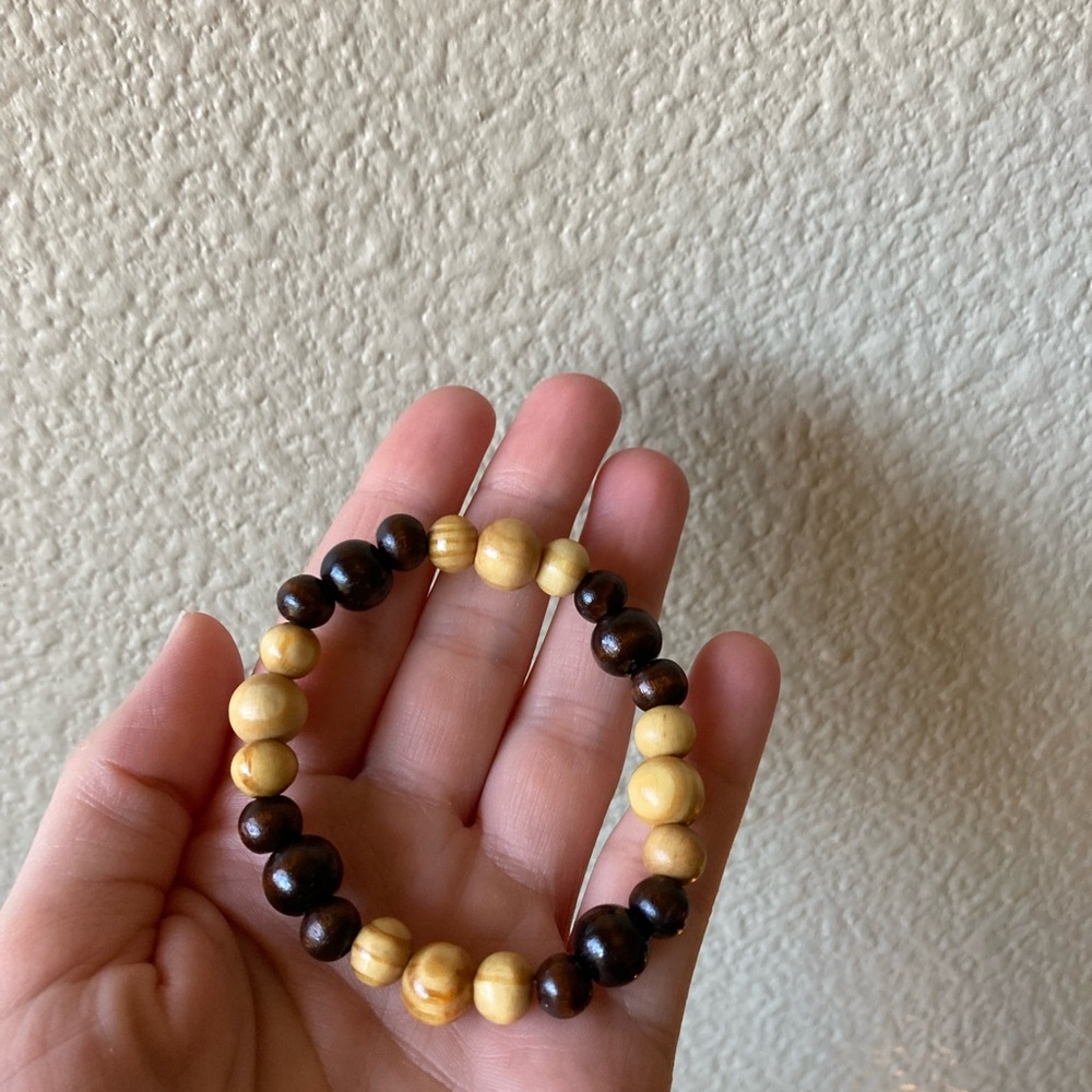Natural Wood Bead Bracelet - Picture 4 of 8